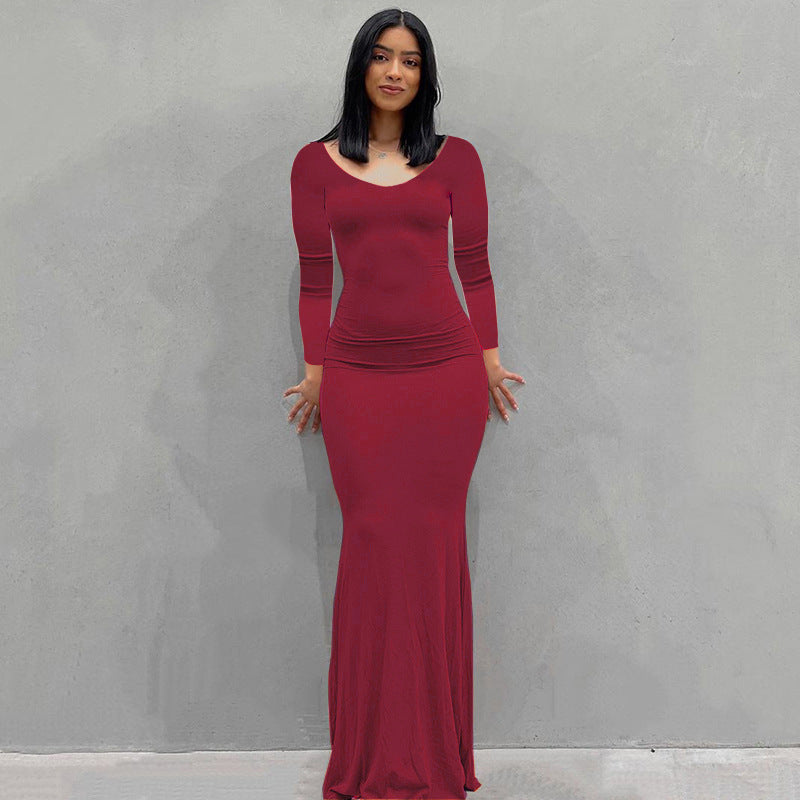 Damen Körperbetontes Maxi‑Jerseykleid mit taillierter Drapierung, langen Ärmeln und ausgestelltem Saum Shop Nory