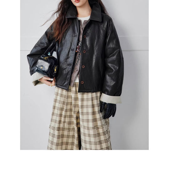 Damen Moderne Lederjacke mit gestreiften Manschetten Shop Nory