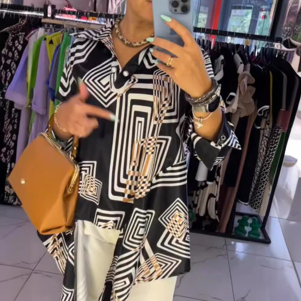 Damen Tunika mit modernem geometrischem Muster und elegantem Schnitt