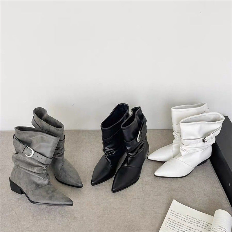 Damen Mid‑Calf Slouch Westernstiefel mit spitzer Zehenpartie, gerafftem Schaft und Zierschnalle Shop Nory
