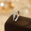 Damen zierlicher Blumenring mit detailreicher Verarbeitung Shop Nory