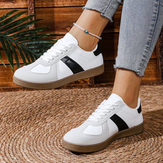 Damen Sneakers mit glänzenden Akzenten und bequemem Fußbett