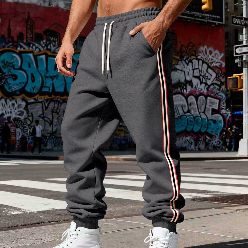 Herren lässige Jogginghose mit seitlichen Kontraststreifen, Gummibund und Bündchen Shop Nory
