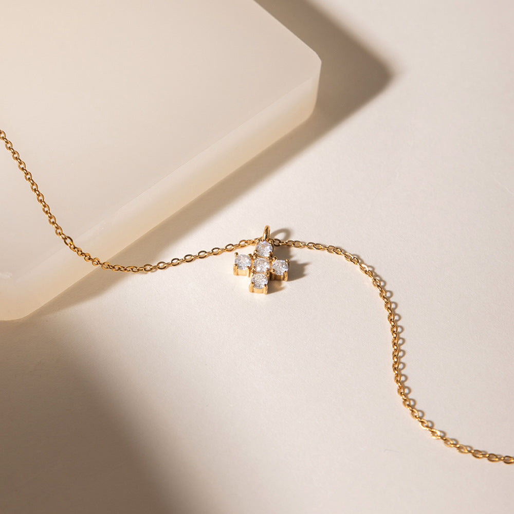 Damen Halskette mit elegantem tropfenförmigem Anhänger und hypoallergener Edelstahlverarbeitung Shop Nory