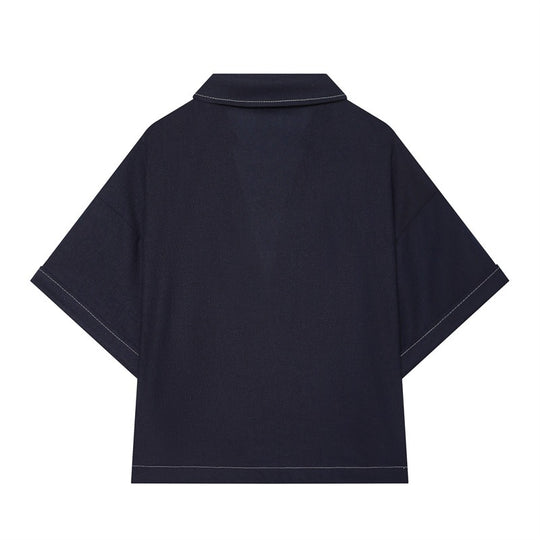 Damen Boxy‑Hemdbluse mit offenem V‑Ausschnitt, kurzem Oversize‑Arm und Kontrastnaht Shop Nory
