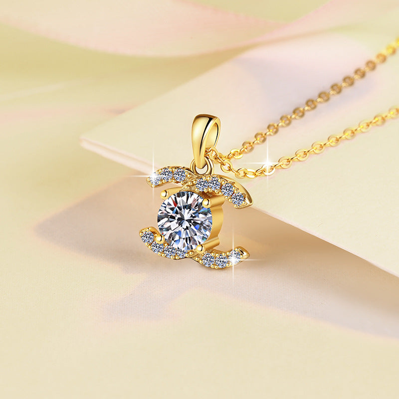 Damen Halskette mit funkelndem Kristall-Anhänger und eleganter Designfassung Shop Nory