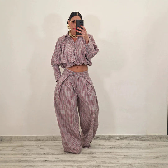 Damen Zweiteiliges kariertes Set mit Cropped Oversize-Hemd und weiter Bundfaltenhose Shop Nory