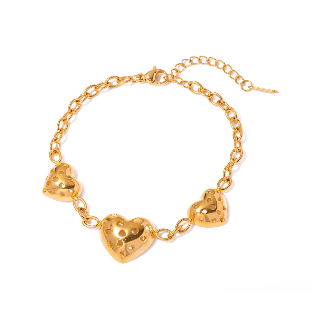 Damen Armkettchen mit herzförmigen Anhängern und elegantem Design Shop Nory