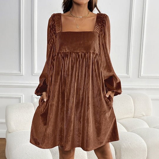 Damen Plissiertes Samt-Babydollkleid mit quadratischem Ausschnitt, Ballonärmeln und Eingrifftaschen Shop Nory
