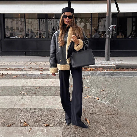 Damen Kurzjacke im Aviator‑Stil mit Teddy‑Innenfutter und doppelreihiger Druckknopffront Shop Nory