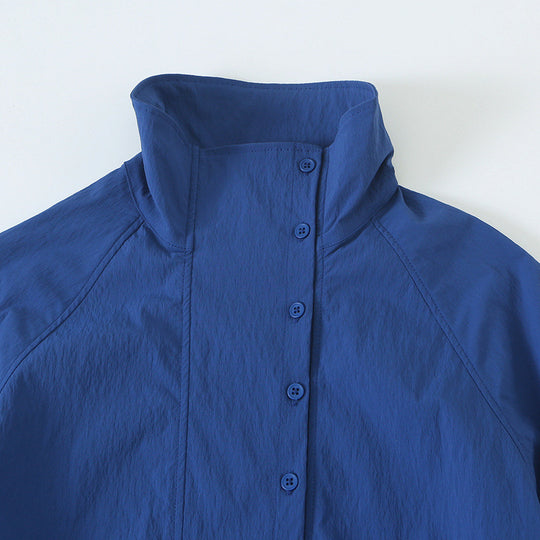 Damen Leichte Cropped Windjacke mit Stehkragen, Raglanärmeln und Tunnelzug Shop Nory