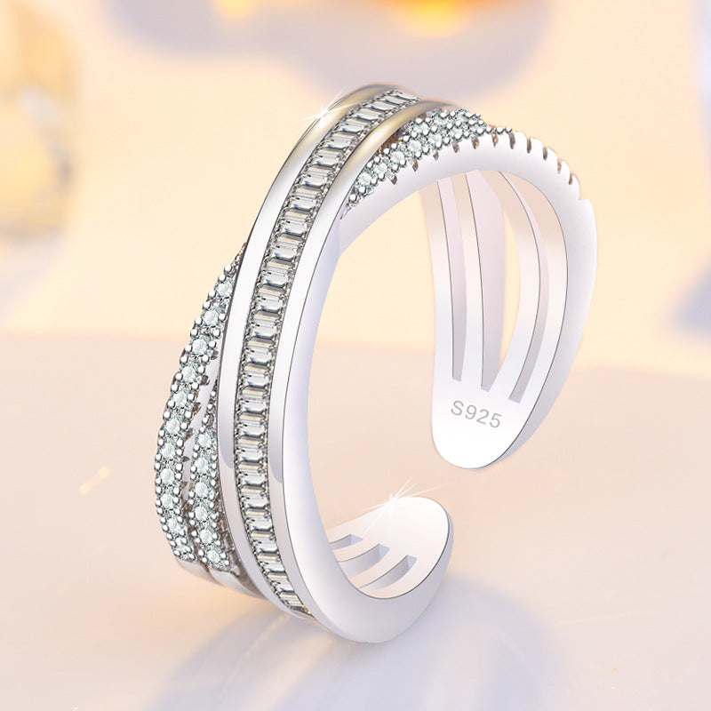 Damen Offener Ring mit filigranem Design und funkelnden Zirkonia Shop Nory