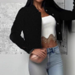 Damen Kurz geschnittene taillierte Jeansjacke mit durchgehender Knopfleiste und Hemdkragen Shop Nory