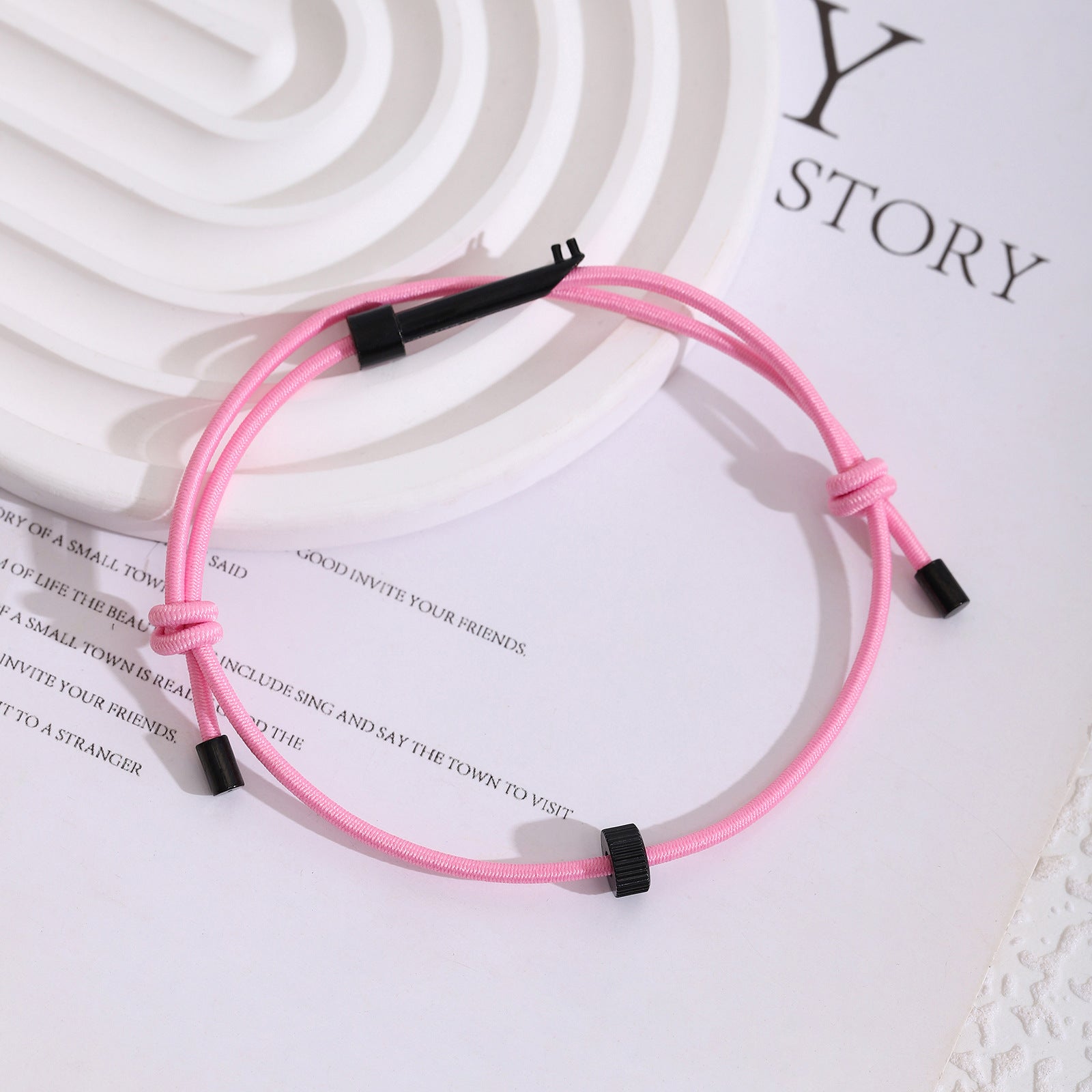 Damen verstellbares und modisches Kordelarmband Shop Nory