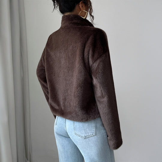 Damen nan kurzer Kunstfell-Blouson mit Stehkragen, verdecktem Reißverschluss und aufgesetzten Taschen Shop Nory