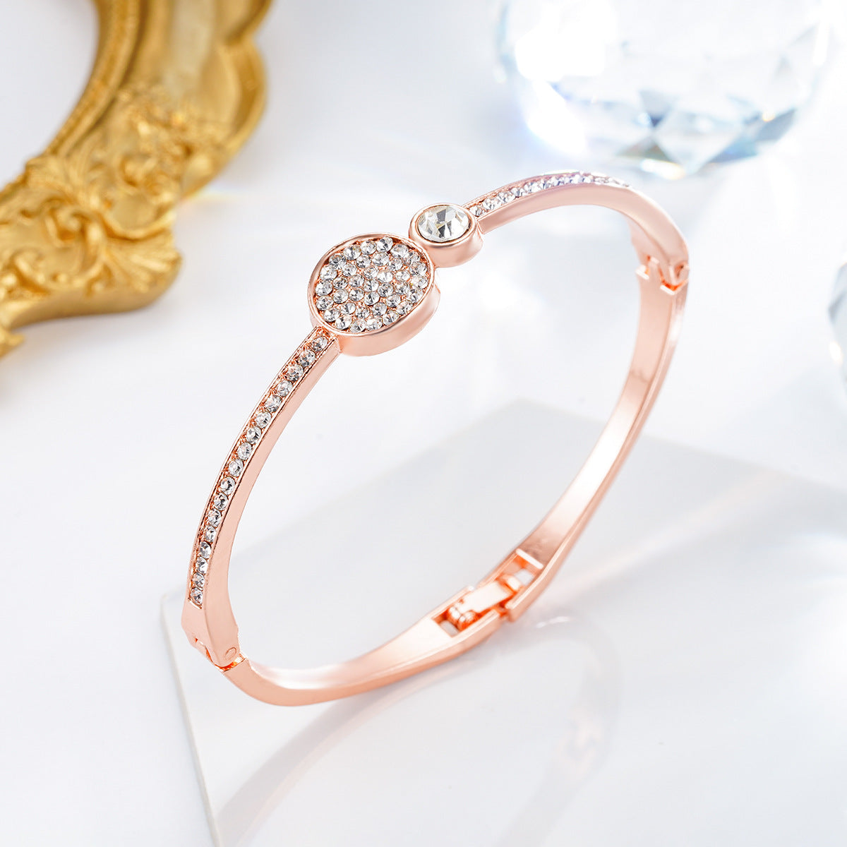 Damen Armreif mit funkelnden Zirkonia-Steinen Shop Nory