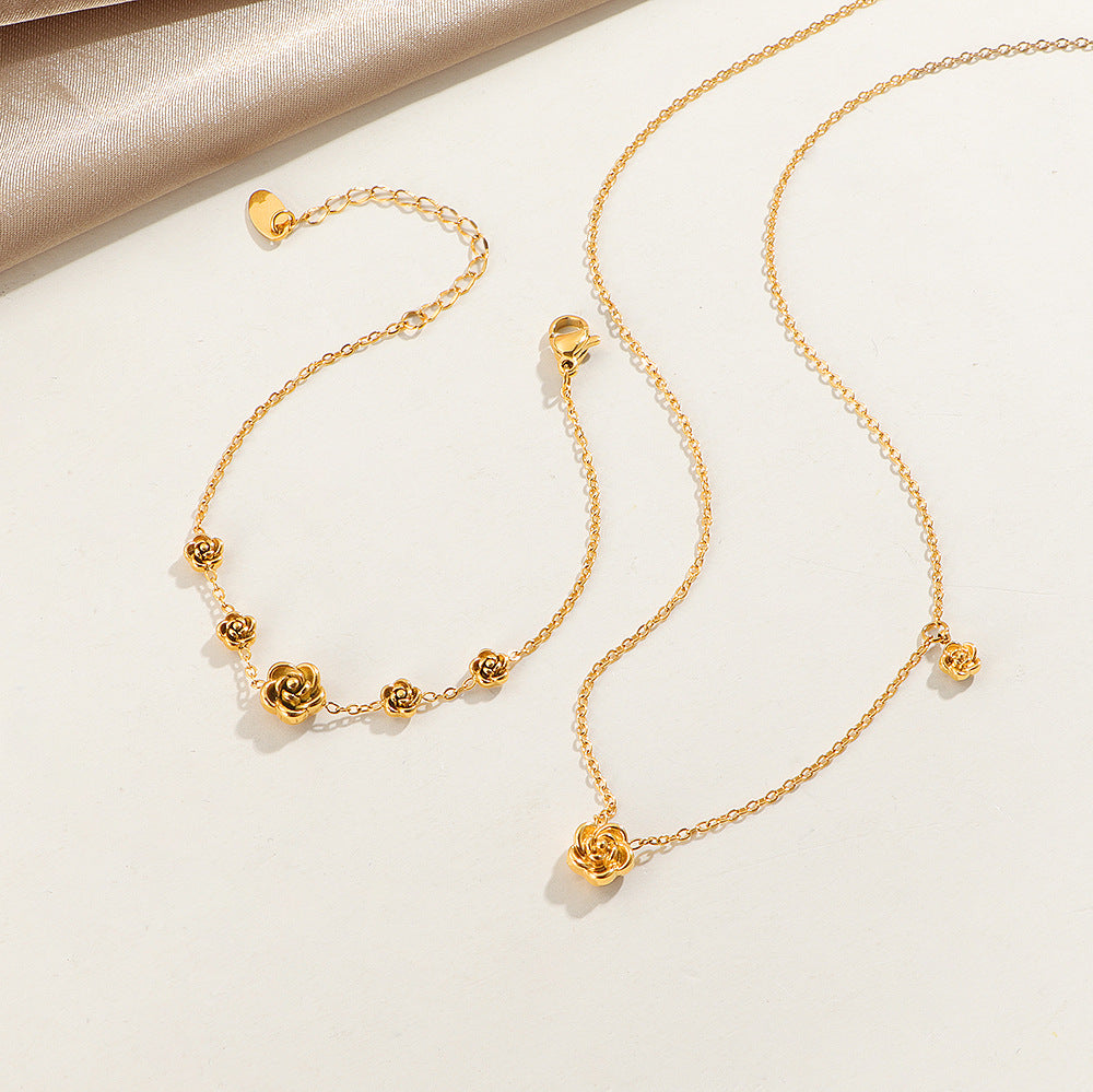 Damen Blüteninspiriertes Anhänger-Halsband Shop Nory