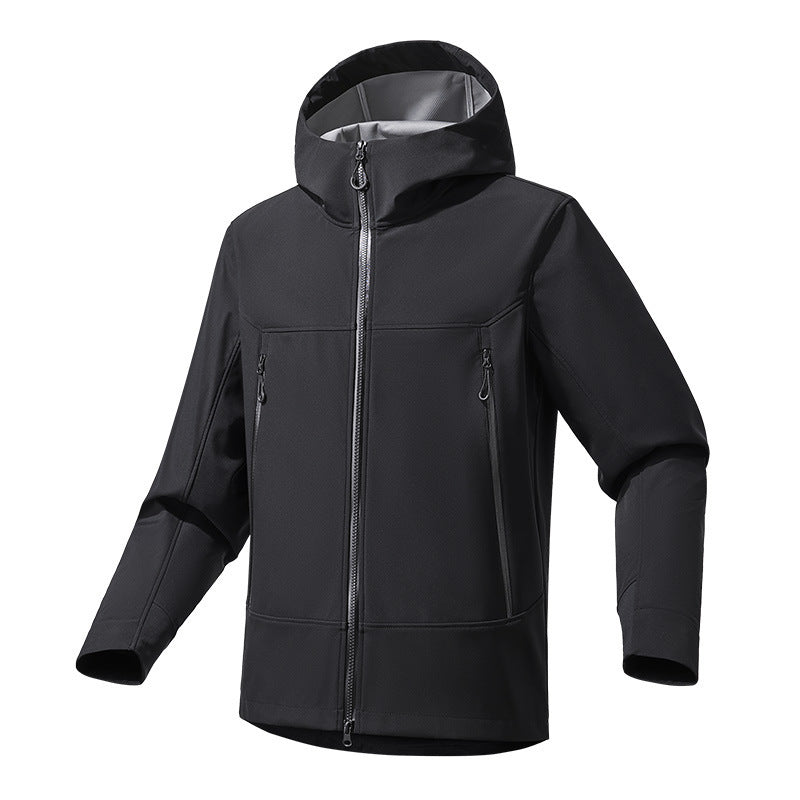 Herren Softshell‑Kapuzenjacke mit Stretch, wind- und wasserabweisender Membran und Zwei‑Wege‑Reißverschluss Shop Nory