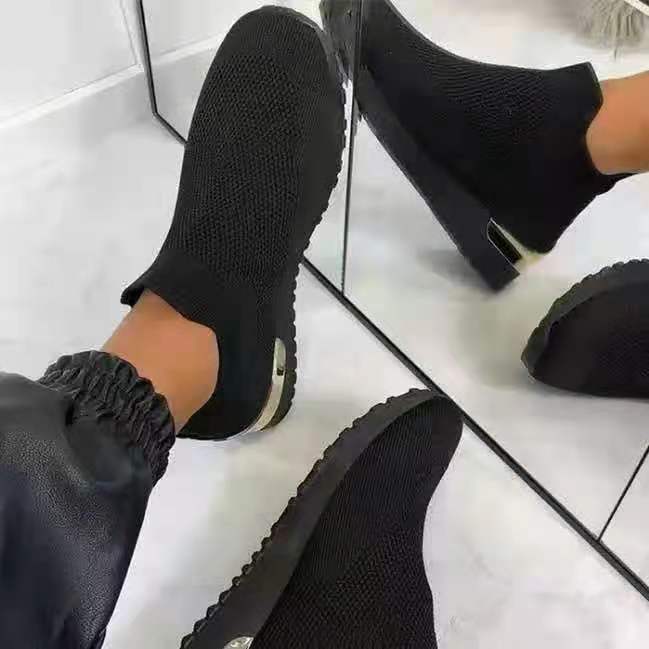 Damen Atmungsaktive Slip-On Sneaker mit trendiger Textiloberfläche und elastischem Kragen