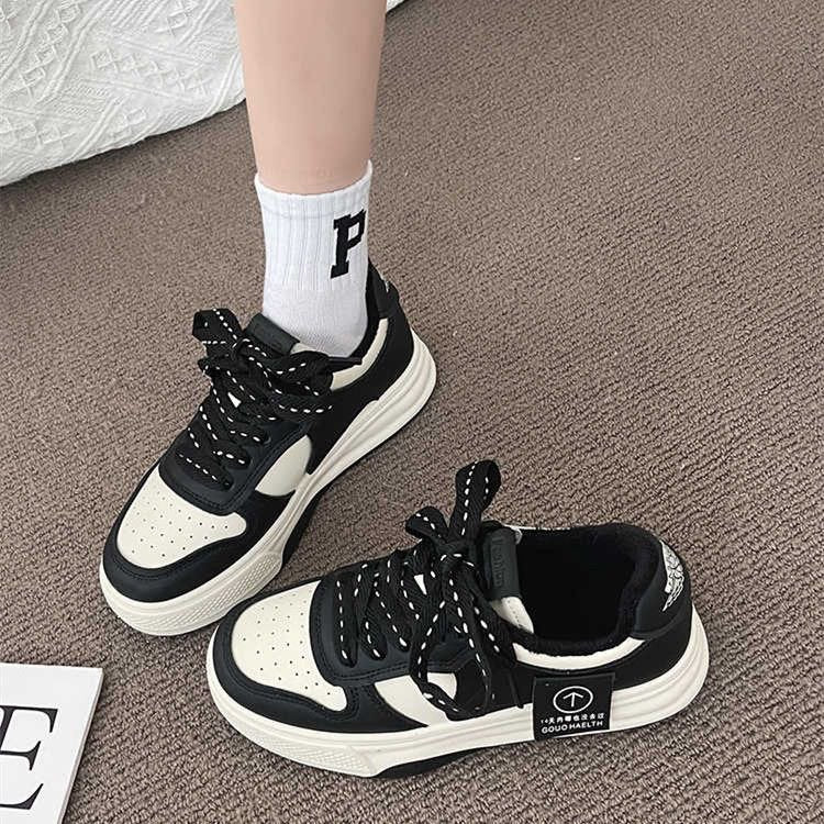 Damen Chunky Plateau‑Sneaker im Retro‑Basketballstil mit gepolstertem Schaft Shop Nory