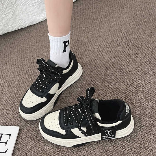 Damen Chunky Plateau‑Sneaker im Retro‑Basketballstil mit gepolstertem Schaft Shop Nory