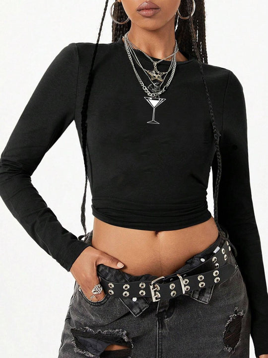 Damen nan figurbetontes langärmeliges Cropped-Shirt mit fotorealistischer Lippen-Collage und schmaler Passform Shop Nory