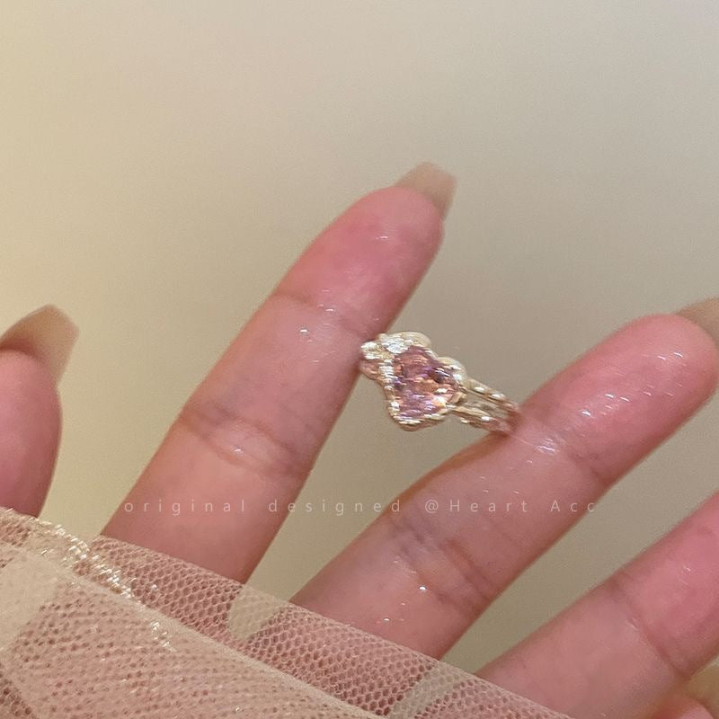 Damen Ring mit kunstvoller Detailarbeit und funkelndem Kristall Shop Nory