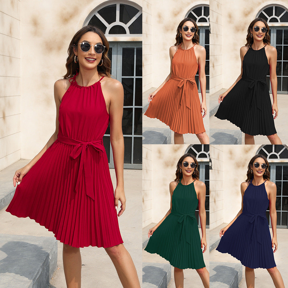 Damen Plissiertes Sommerkleid mit tailliertem Gürtel und Halterneck