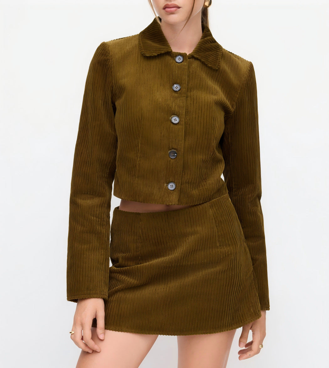 Damen Plissierte Kurzjacke mit Hemdkragen und umgeschlagenen Manschetten Shop Nory