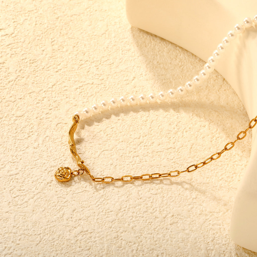 Damen Halskette mit luxuriösen Perlen und goldbeschichtetem Anhänger Shop Nory