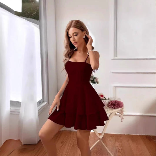 Damen luftiges Sommerkleid mit schulterfreien Trägern und verspieltem Bobtail-Saum