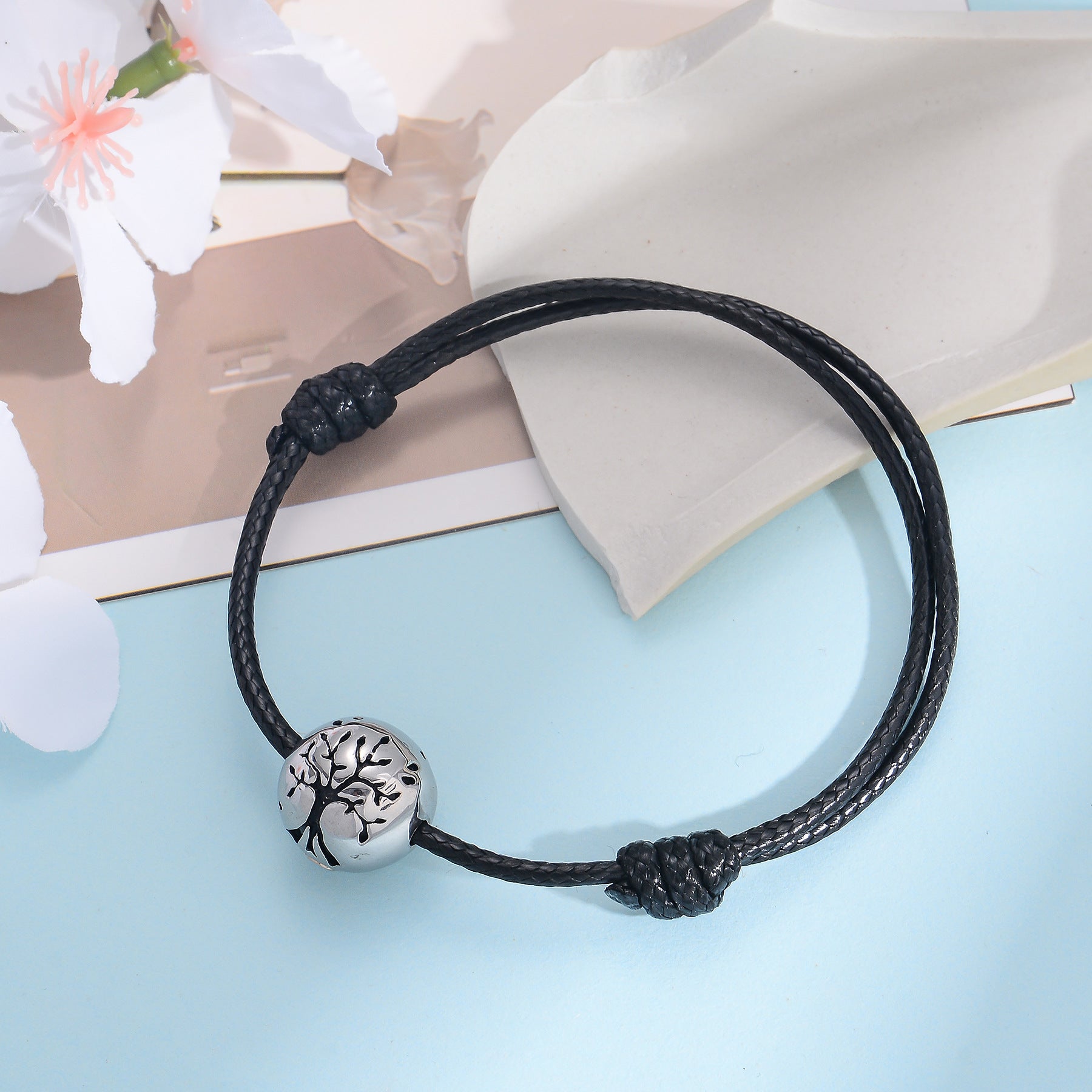 Damen Armband mit baumförmigem Anhänger aus hochwertigem Edelstahl Shop Nory