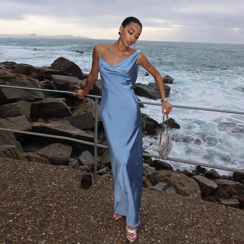 Damen Maxikleid mit schickem Wasserfallausschnitt und fließendem Satin-Stoff