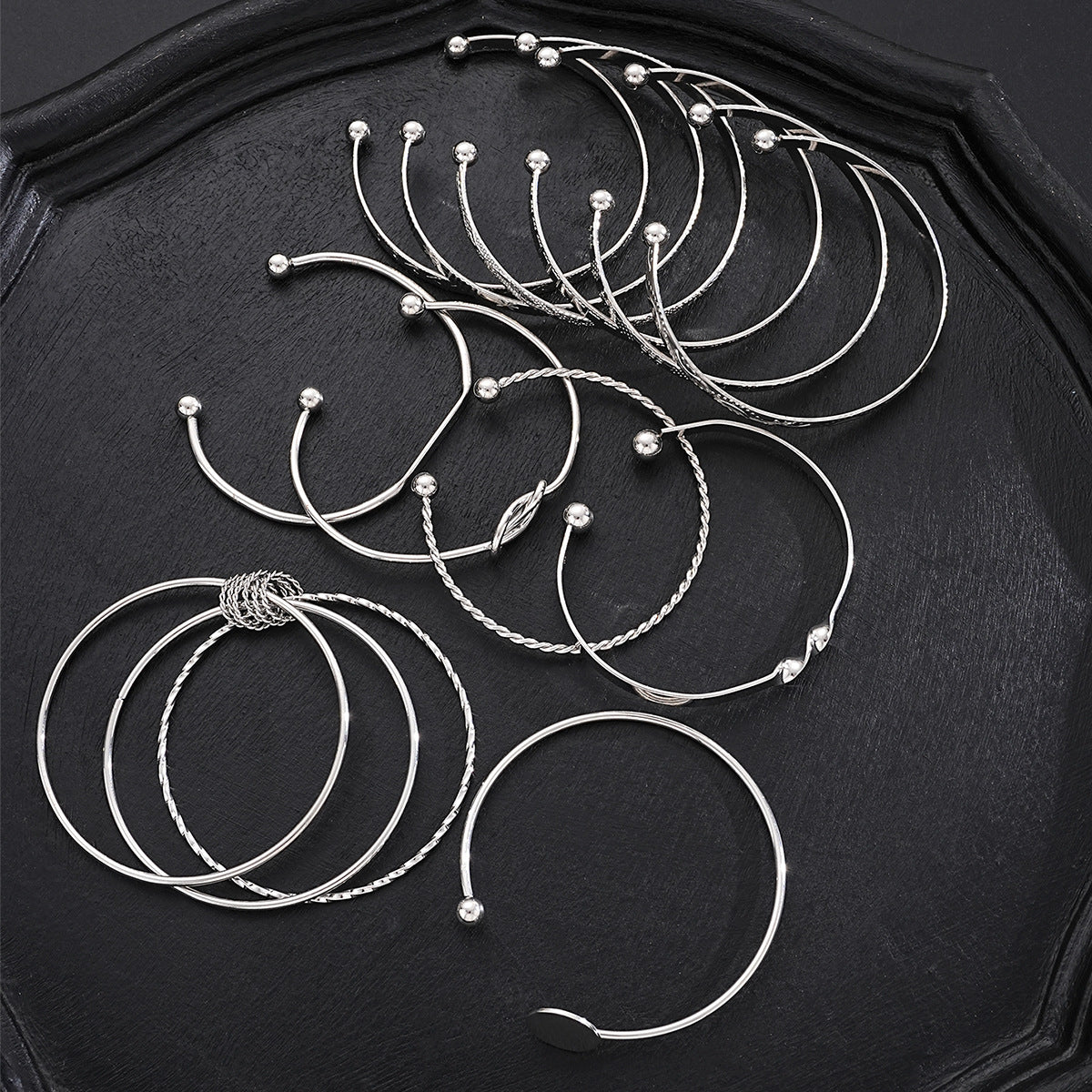 Damen Armreifen-Set mit verschiedenen eleganten Strukturen Shop Nory
