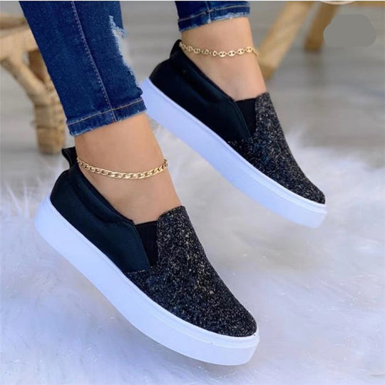 Damen Slip-On Plateau-Sneaker mit Glitzerfront, gepolstertem Fersenbereich und weißer Profilsohle Shop Nory