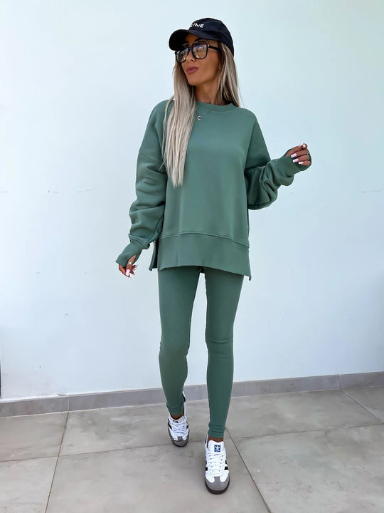 Damen komfortables Oversize-Lounge-Set mit langem Sweatshirt, gerippten High-Waist-Leggings und verlängerten Bündchen Shop Nory
