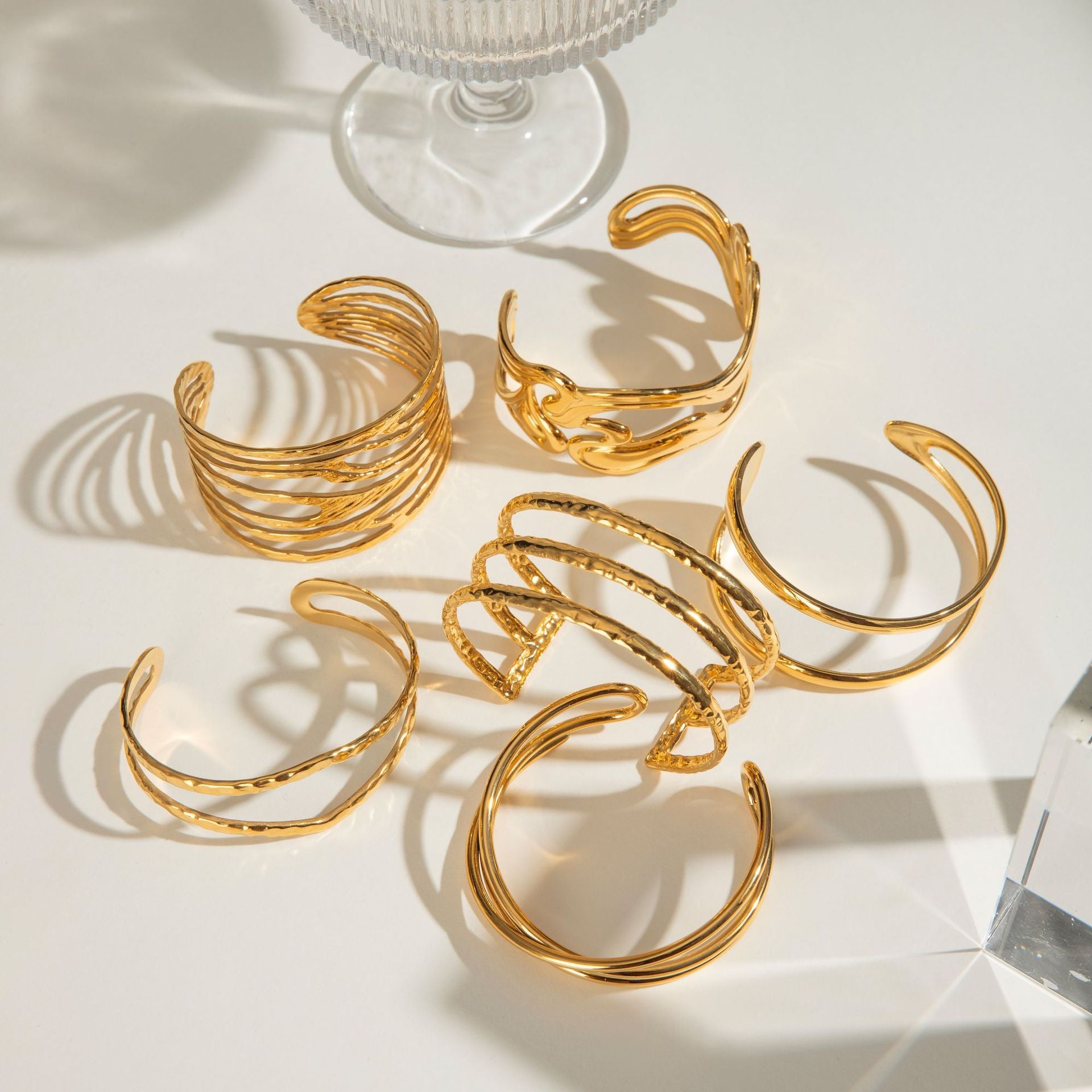 Damen Offenes Armreif mit stilvollem Design Shop Nory