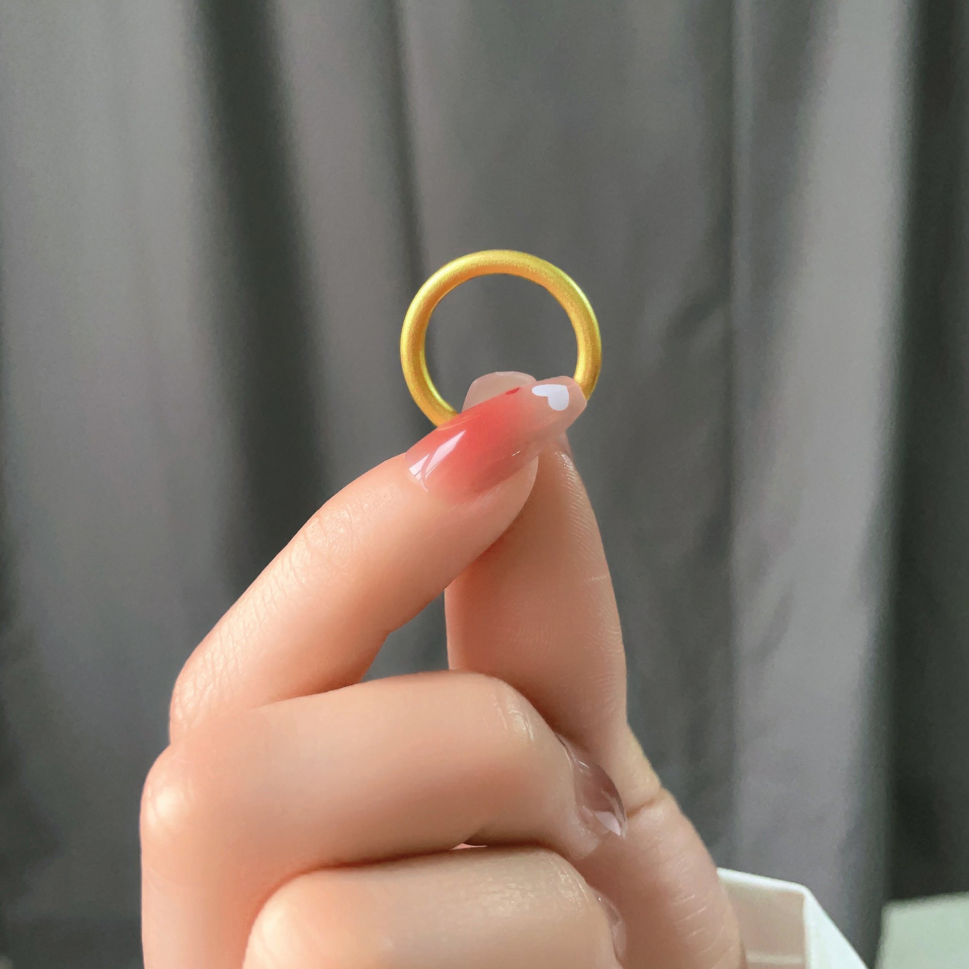 Damen minimalistischer Ring mit elegantem, geschliffenem Design Shop Nory