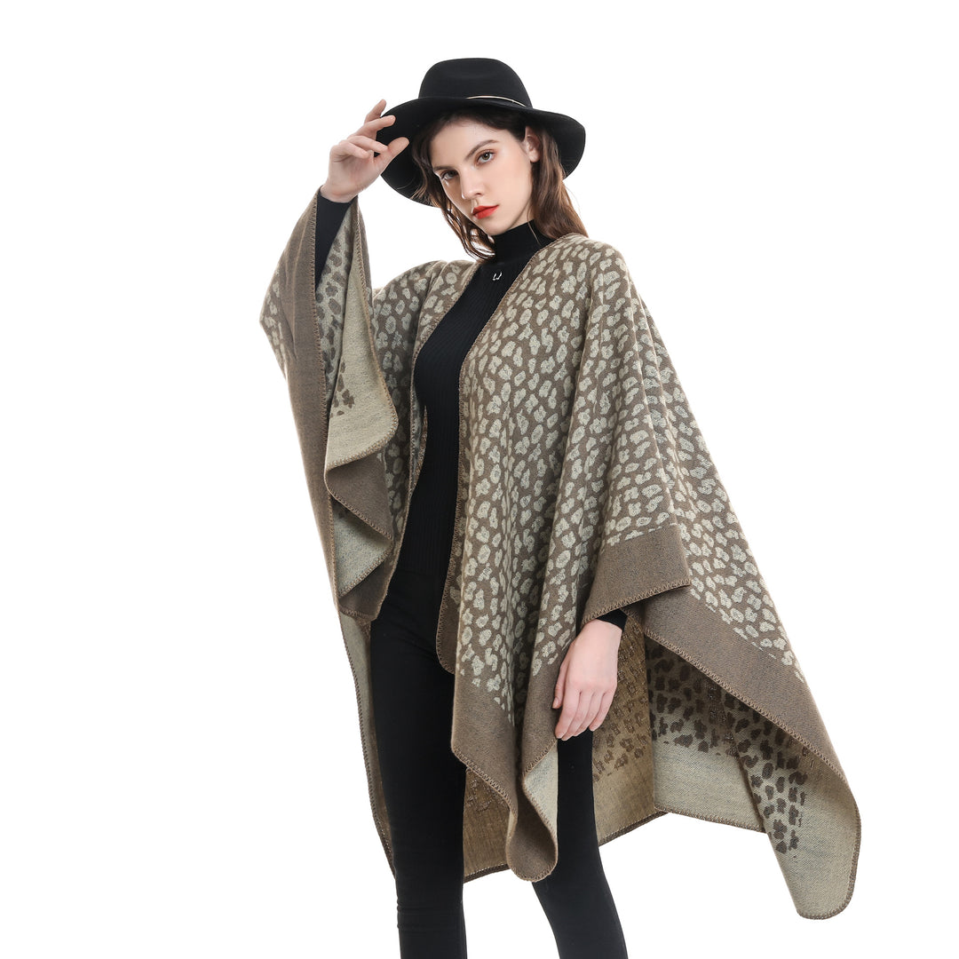 Damen Wollmix-Ruana mit tonigem Leopardenjacquard und kastigem Kimono-Fall Shop Nory