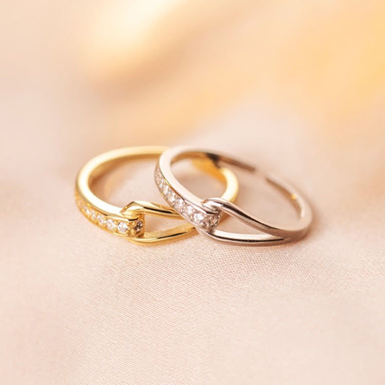 Damen eleganter geschwungener Ring mit funkelnden Zirkonia Shop Nory