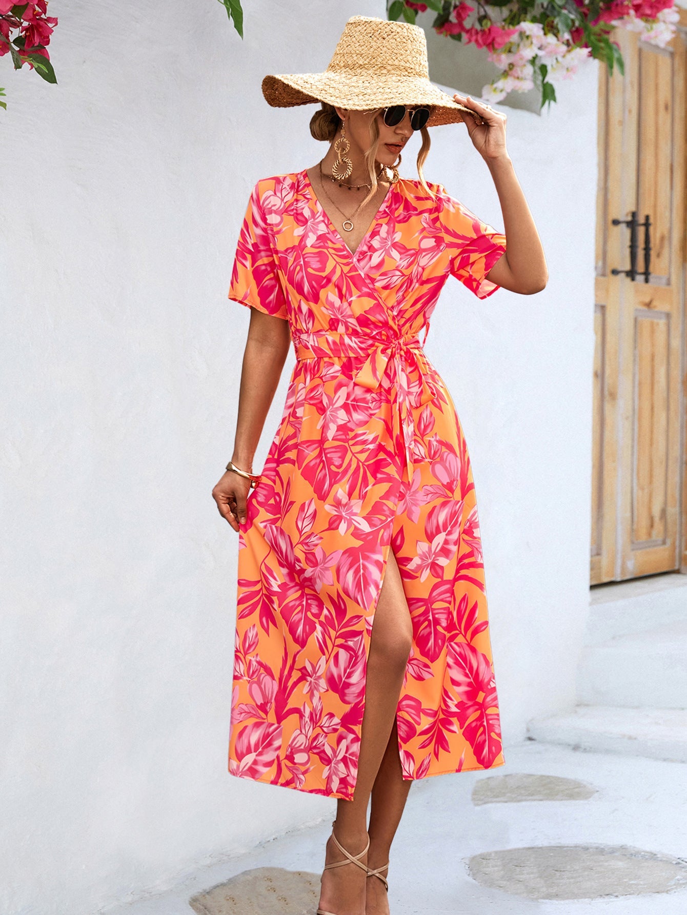 Damen Wickelkleid im floralen Design mit eleganten Rüschendetails
