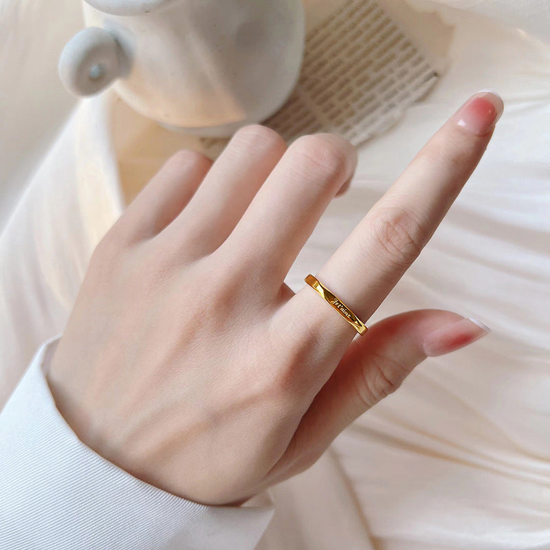 Damen Ring mit personalisierter Gravur Shop Nory