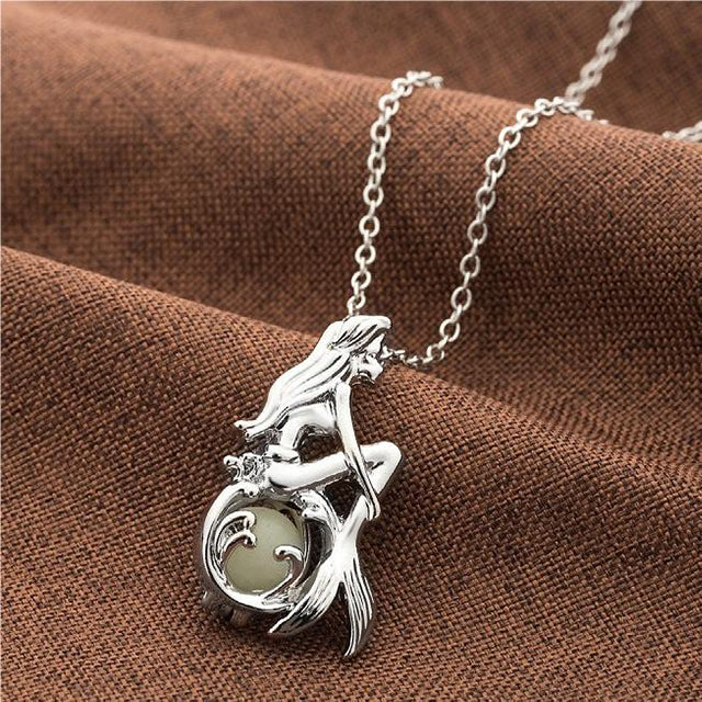 Leuchtende Meerjungfrau-Anhänger-Halskette | Shop Nory
