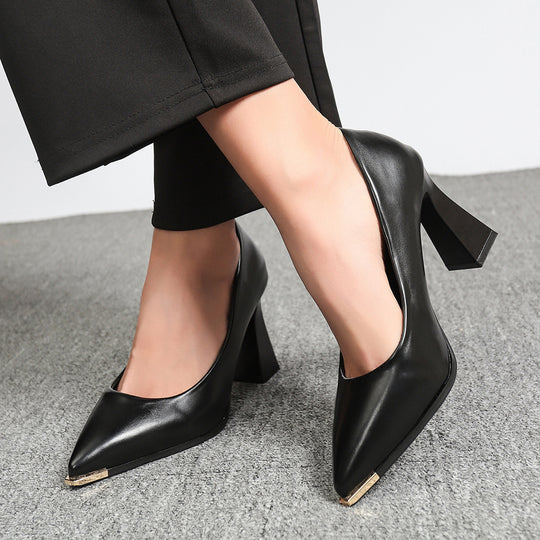 Damen Pumps mit spitzer Zehenpartie, Metallkappe und skulpturellem Blockabsatz Shop Nory