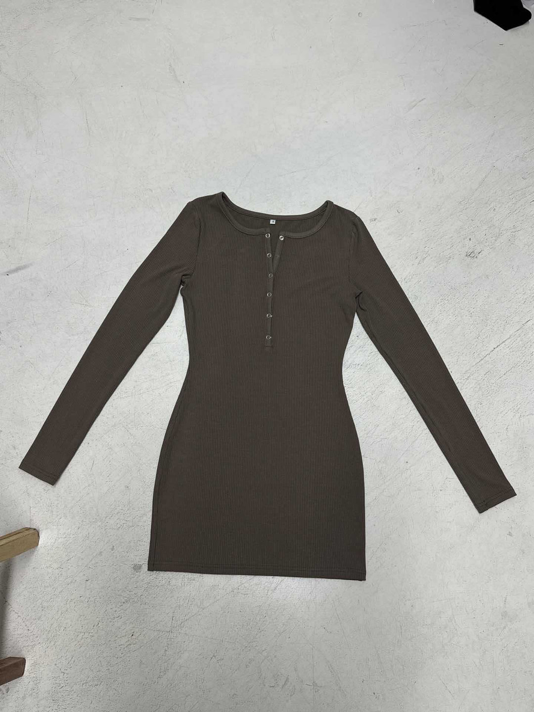 Damen nan figurbetontes Ripp-Strickkleid mit Henley-Knopfleiste und langem Arm Shop Nory
