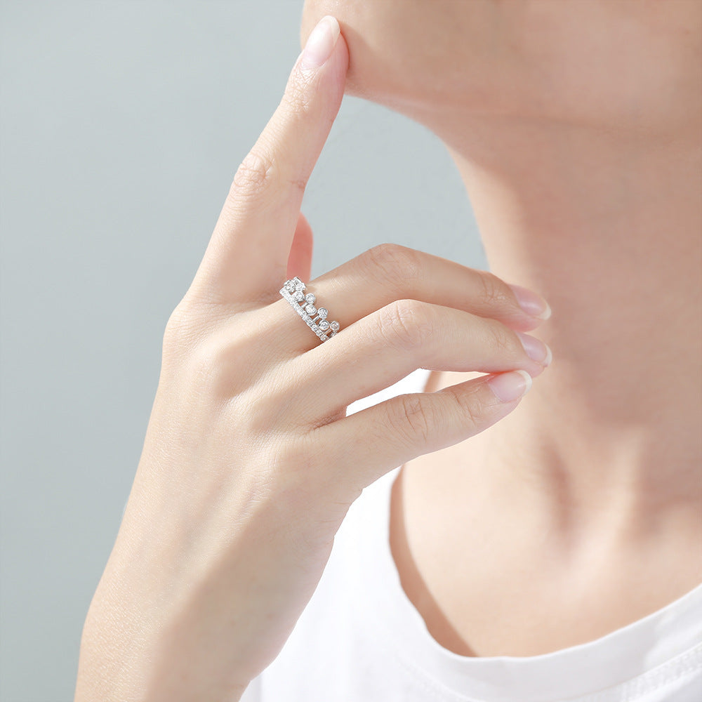 Damen Ring mit glänzenden Zirkonia Shop Nory