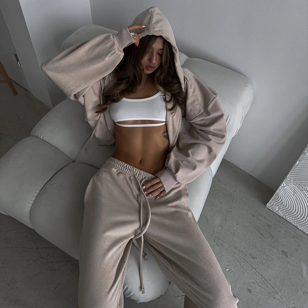 Damen kurzes Kapuzenzipper-Lounge-Set mit oversized Ärmeln und weitem Jogginghose-Schnitt Shop Nory