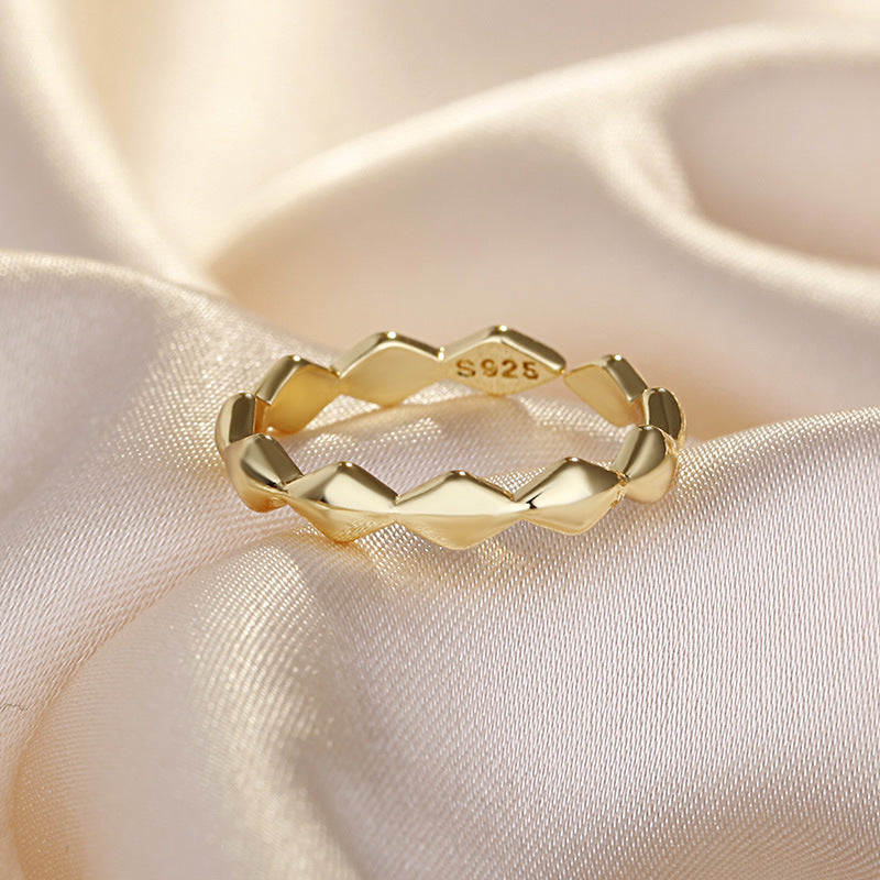 Damen wellenförmiger Ring aus hochwertigem Silber Shop Nory
