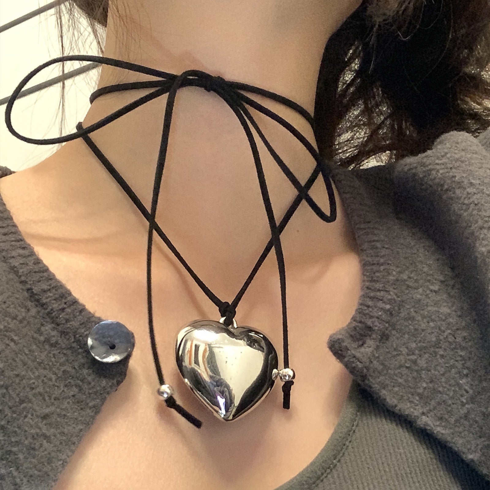 Damen Kette mit herzförmigem Anhänger und verstellbarem Baumwollband Shop Nory