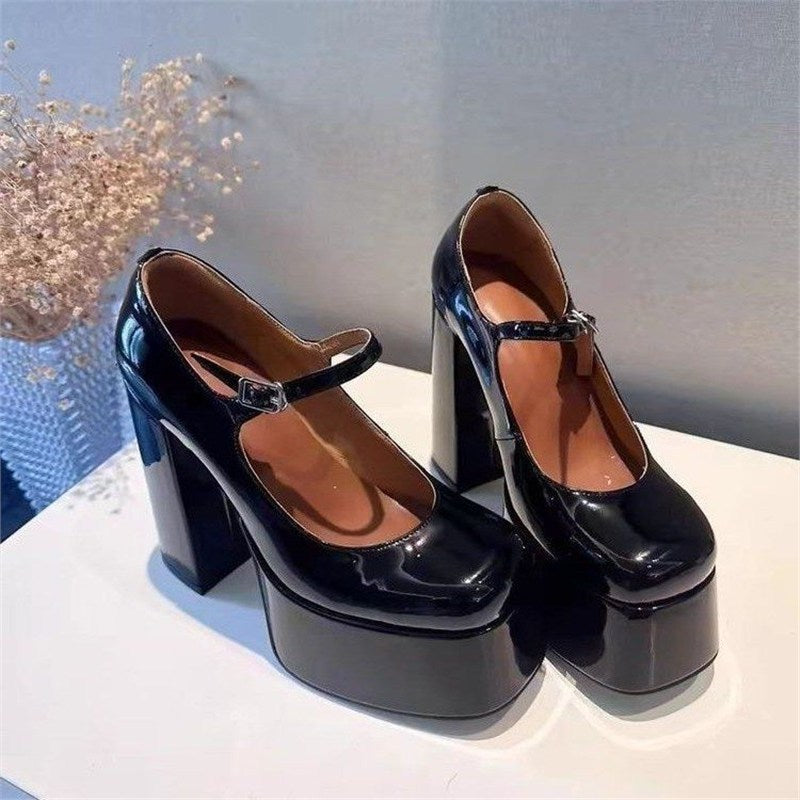 Damen Mary‑Jane Plateau‑Pumps mit skulpturiertem Blockabsatz und verstellbarem Riemen Shop Nory